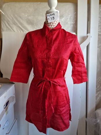 Veste, rouge, en rami, neuve à juste été lavé, longueur 75cm, marque C&A =5€