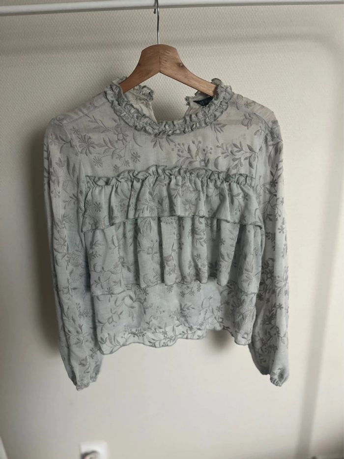 Blouse à fleurs brodés