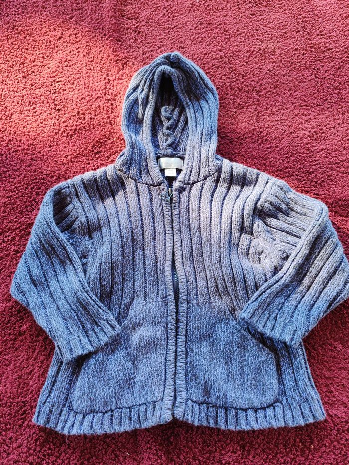 Veste en laine à capuche