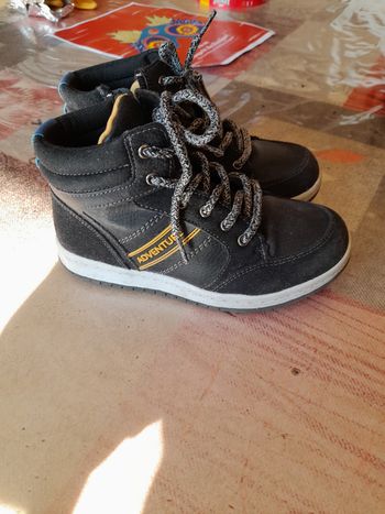 Chaussure garcon taille 30