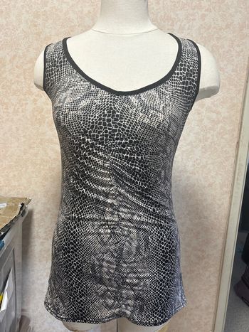 Blouse taille 36 style serpent