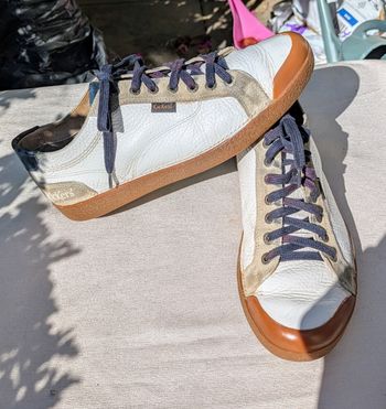 Baskets basses cuir  kickers 42