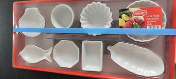 Boite de 24 verrines en porcelaine blanche
