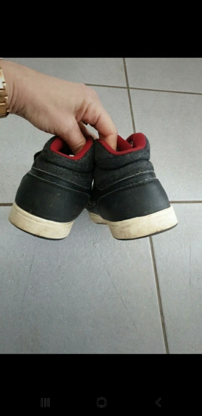 Baskets montantes scratchs levis 38 - photo numéro 3