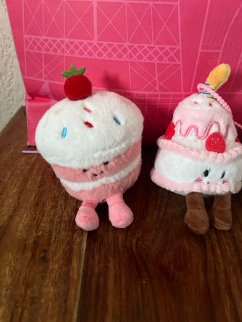 Lot de 3 peluches gâteaux