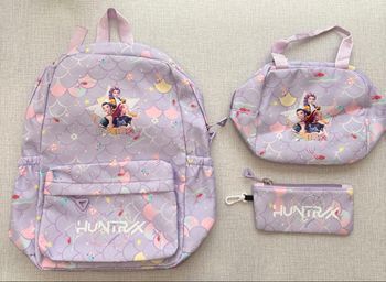 Ensemble 3 pièces sac à dos, sac à collation et plumier assortis KPop Demon Hunters Neuf et emballé