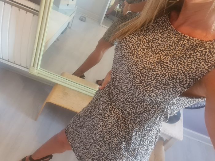Robe noire motif beige avec poches zip aux épaules Pimkie Taille 36 - photo numéro 5