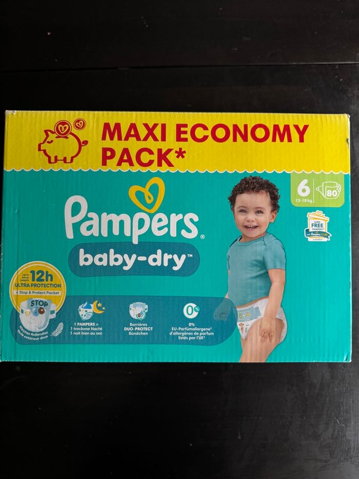 80 couches pampers taille 6