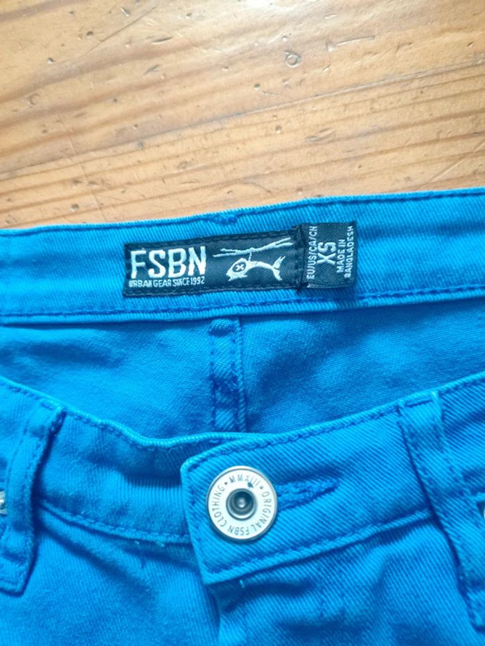 Short XS marque FSBN - photo numéro 2
