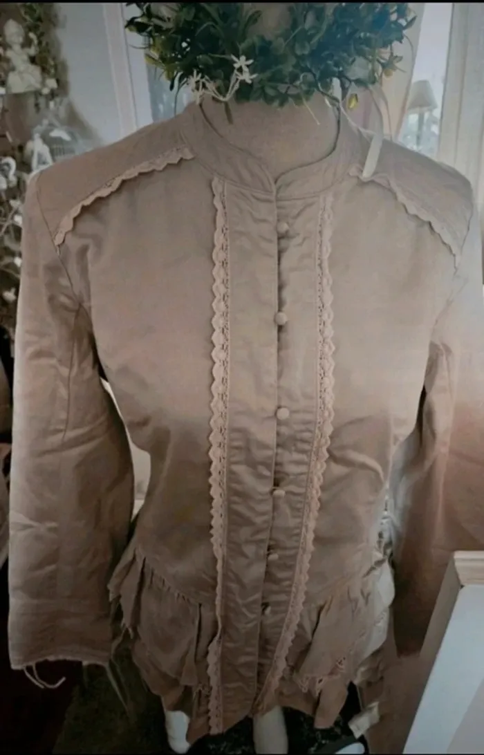 Veste beige avec dentelle Clara Vitti Taille 42 (40) Neuve - photo numéro 3