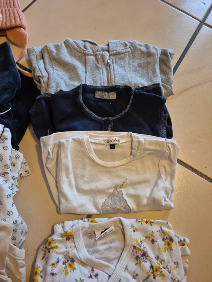 Lot vêtements 3 mois fille - photo numéro 6