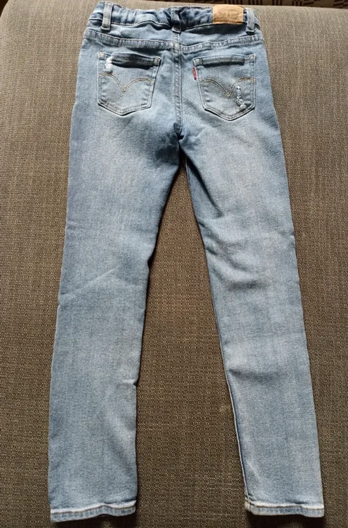 Jean's skinny Levi's 711 en 10 ans en TBE - photo numéro 2