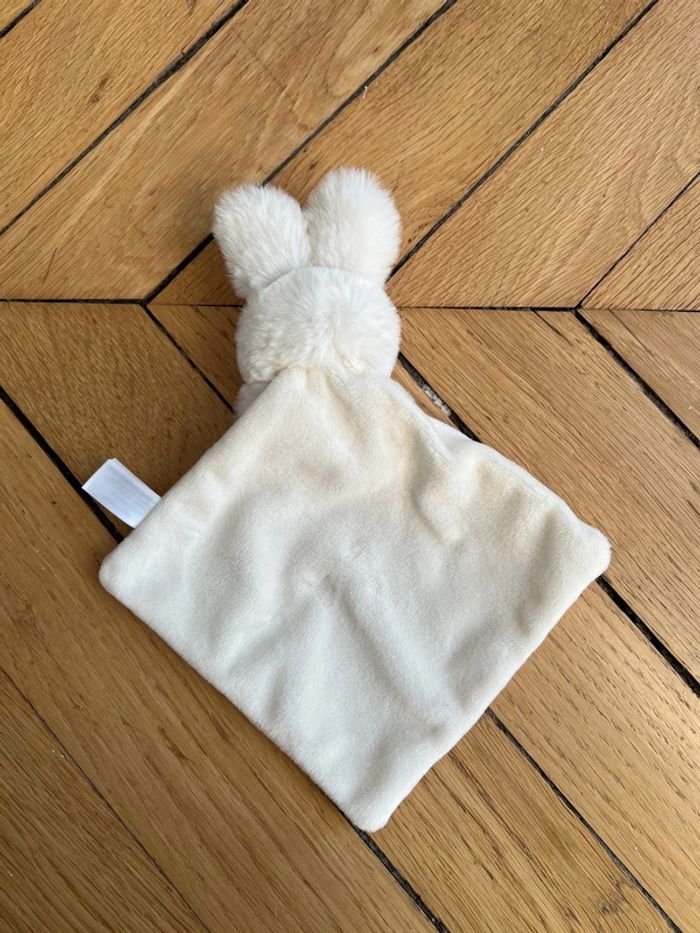 Doudou lapin bonpoint neuf - photo numéro 3