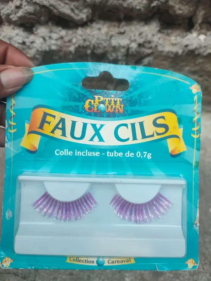 Faux cils pour déguisement ou autre - photo numéro 2