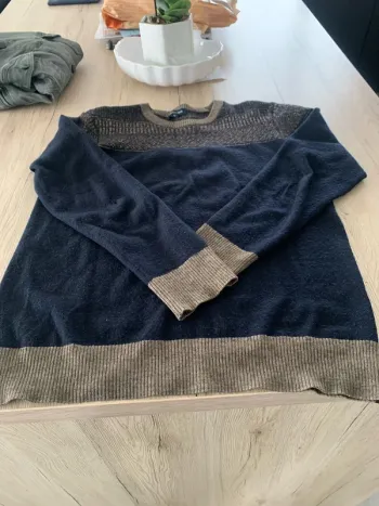 Pull marque Fabrika