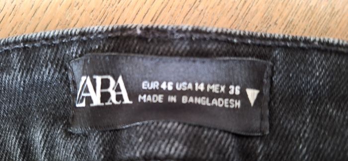 Jean noir Zara taille 46 bon état - photo numéro 3