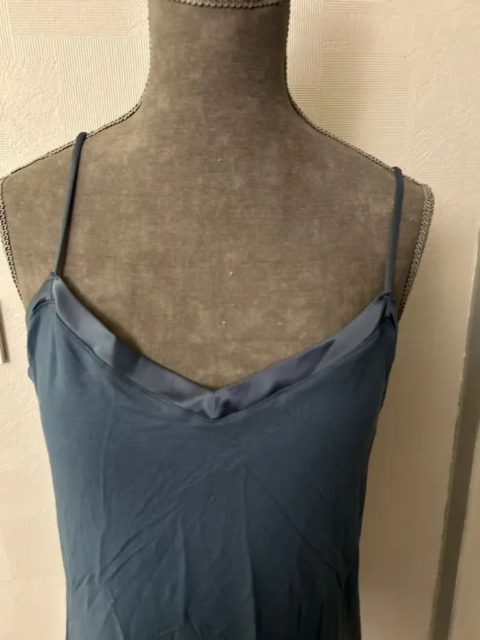 Top bleu - photo numéro 2