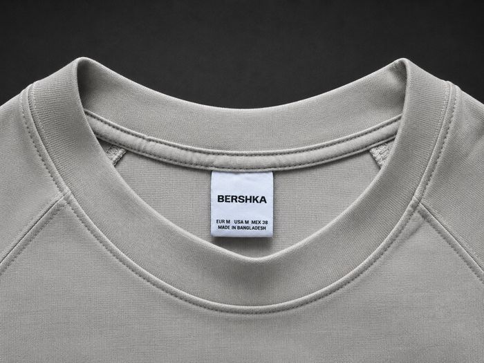 T-shirt Bershka, beige, en M - photo numéro 3
