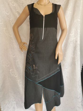 Robe noire-turquoise. Taille 40. La Mode Est À Vous
