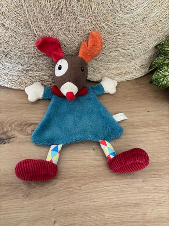 Doudou plat chien clown Gustave bleu rouge ebulobo 