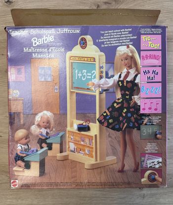 Boxed 1992 Mattel Barbie doll 14062 Teacher set Maîtresse d'école