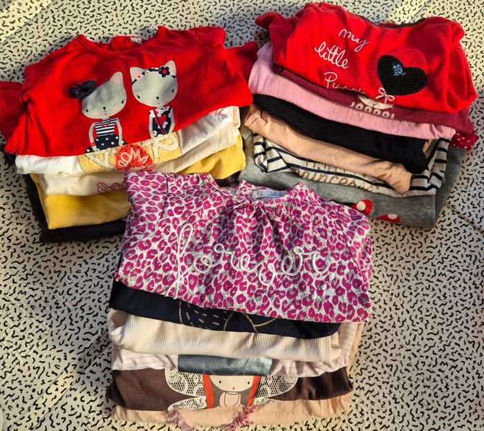 Lot 18 t-shirts manches longues taille 6 mois