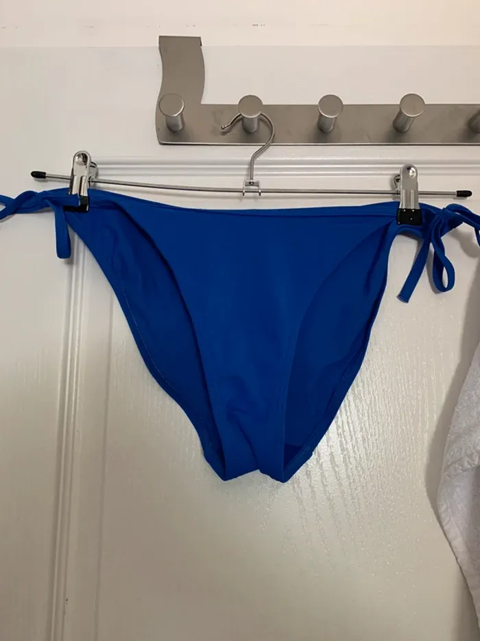 Maillot de bain presque jamais porter - photo numéro 2
