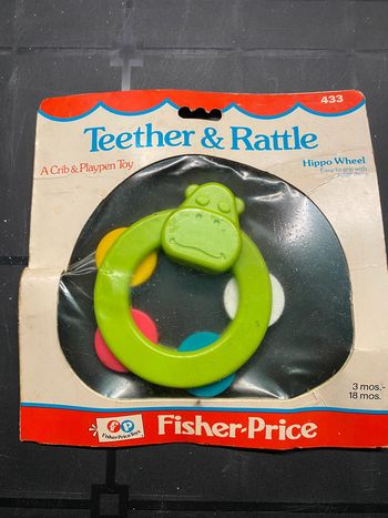 pas d envoie avec homerr fisher price 1977 teether & rattle hippo wheel