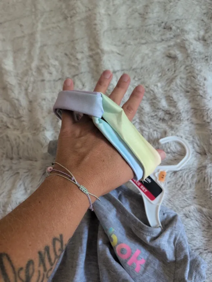 Ensemble legging + t-shirt+ bandeau Reebok neuf 12mois - photo numéro 4