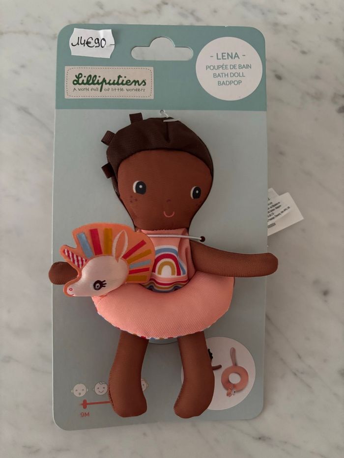 Poupée et livret de bain Les Lilliputiens - photo numéro 2