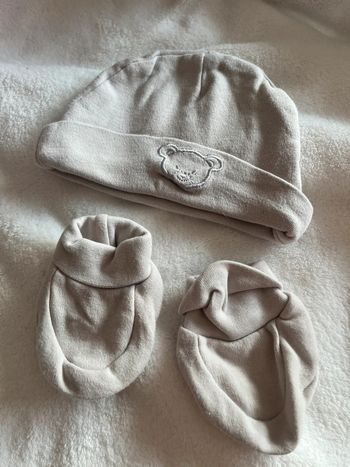 Ensemble bonnet + chausson naissance