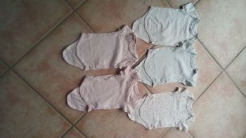 lot de 5 bodies fille 0mois     50 cm  Tape à l'Oeil