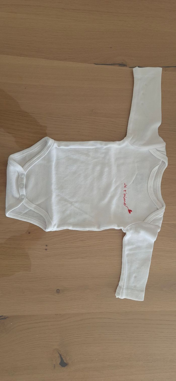 Body bébé - photo numéro 2
