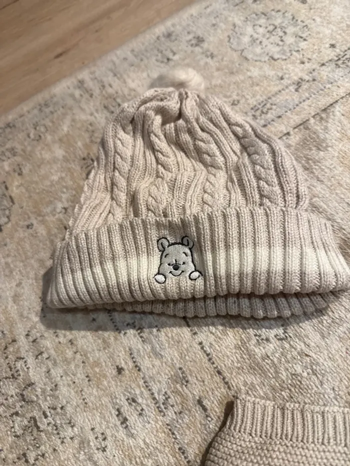 Bonnet et cache coup disney h&m - photo numéro 3