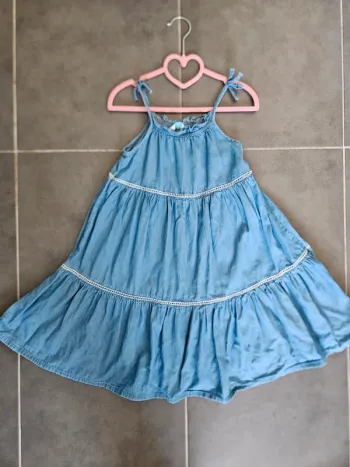 Robe fille Primark, taille 6-7 ans(122cm), Excellent État, très peu portée
