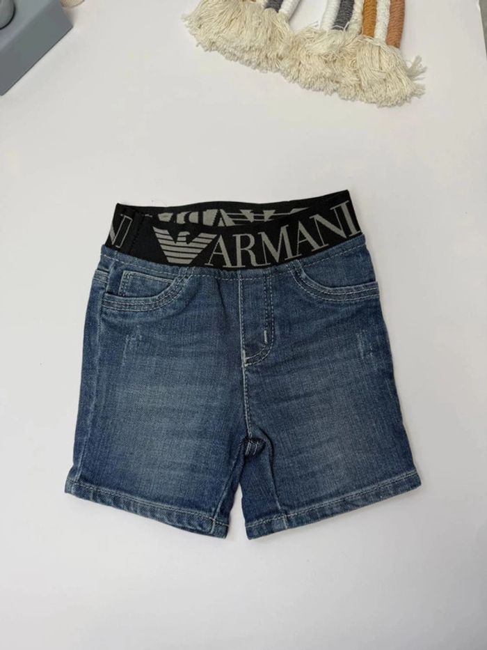 Short Armani baby en jeans taille 6 mois bébé garçon comme neuf - photo numéro 2