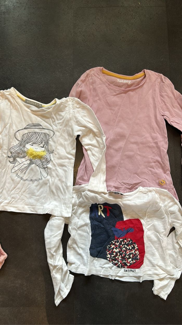 Lot vêtements fille 4 ans - photo numéro 3