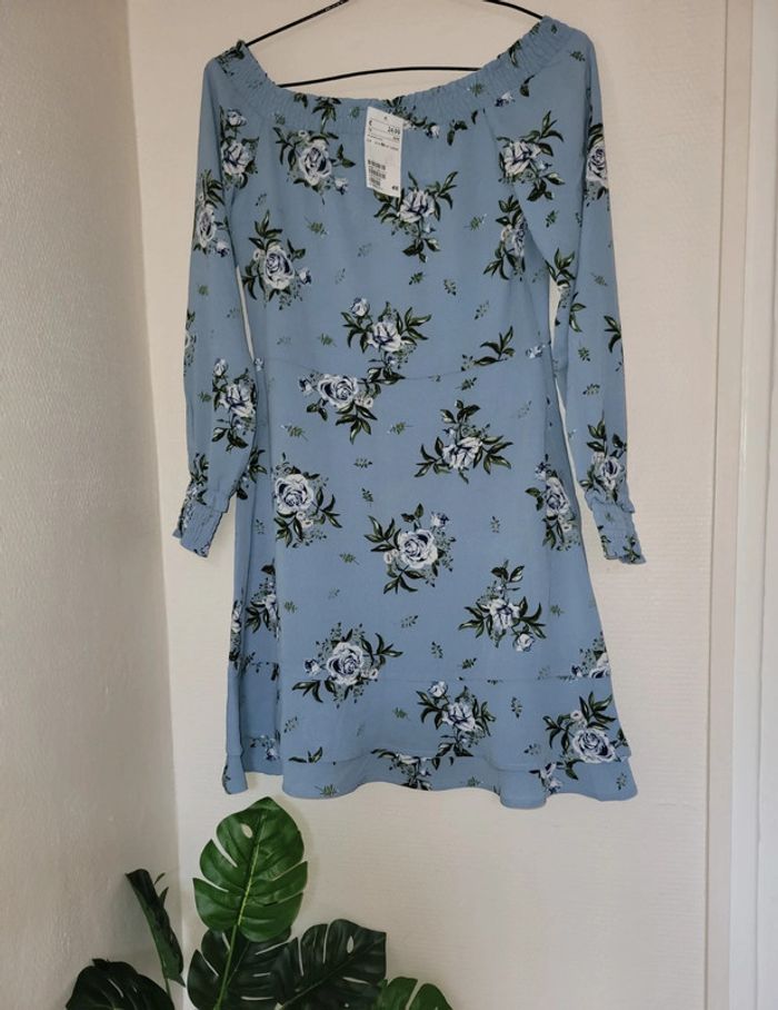 Robe bleue ciel fleurie - photo numéro 8