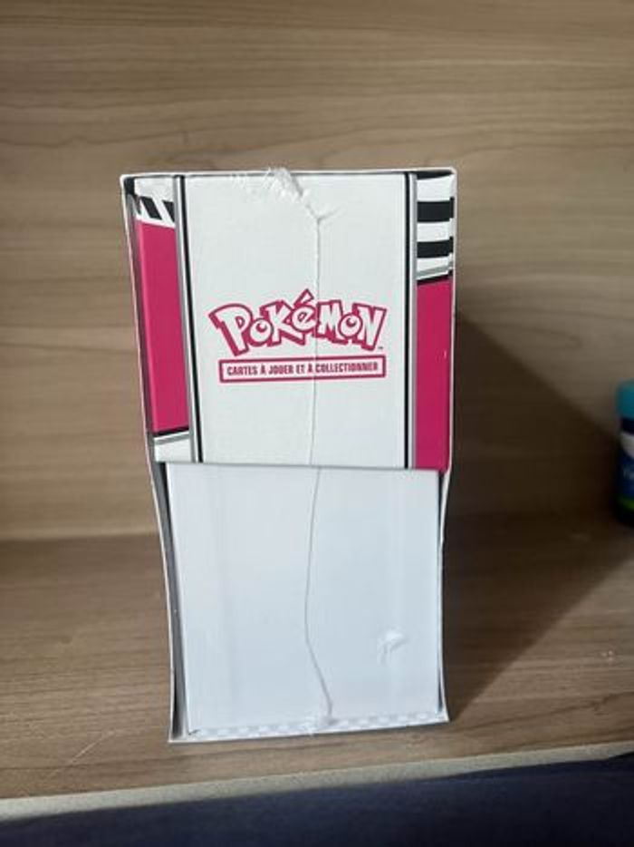Pokémon ETB 10.5 flamme blanche - photo numéro 3