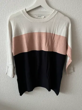 Pull ONLY – Taille S