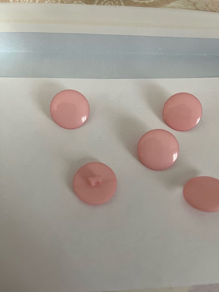Lot de 5 boutons - photo numéro 2
