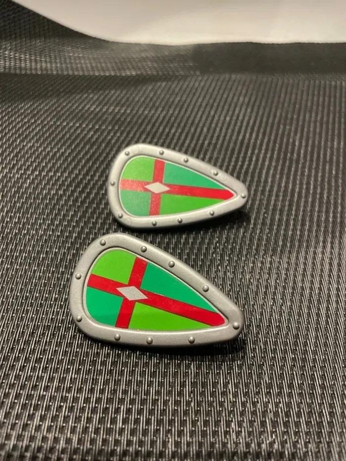 Playmobil lot 2 boucliers rouges et verts 3287 3651 3652 3654 tournoi de chevaliers moyen âge - photo numéro 2