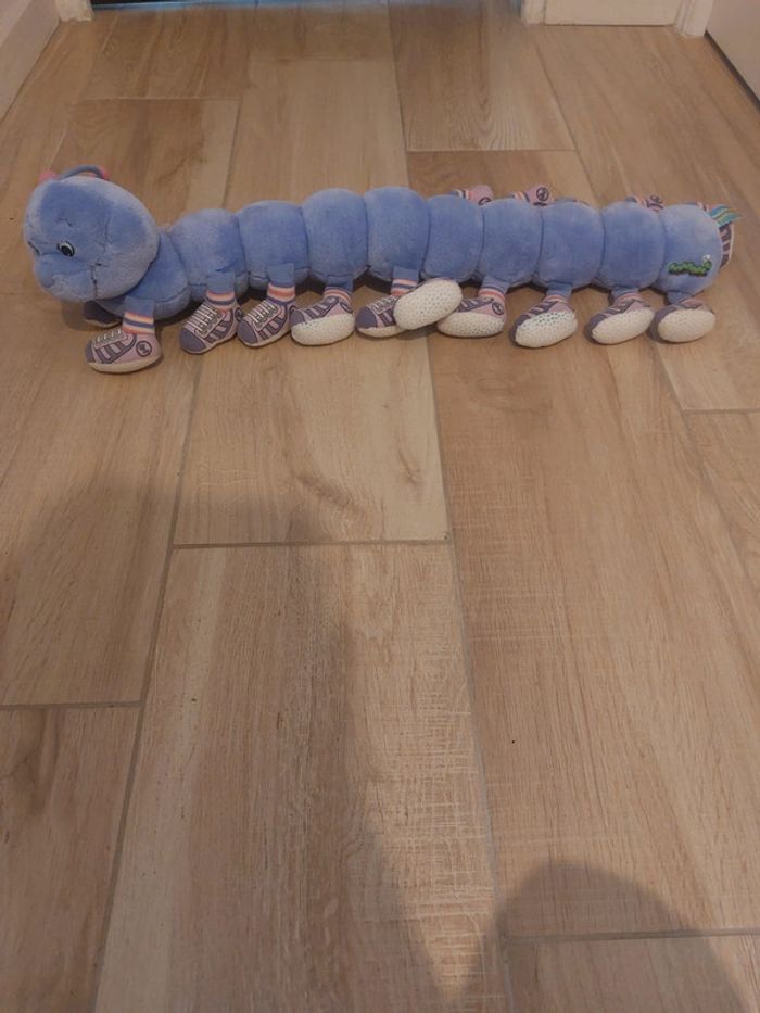Peluche chenille / mille pattes Lansay