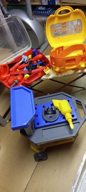 Outils de bricolage en plastique