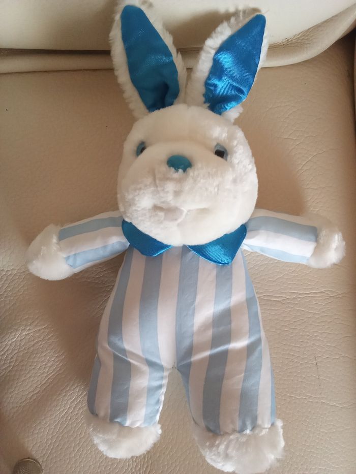 Lapin blanc et bleu vintage Pampers ancien  vers 1991 rayures   très joli - photo numéro 2