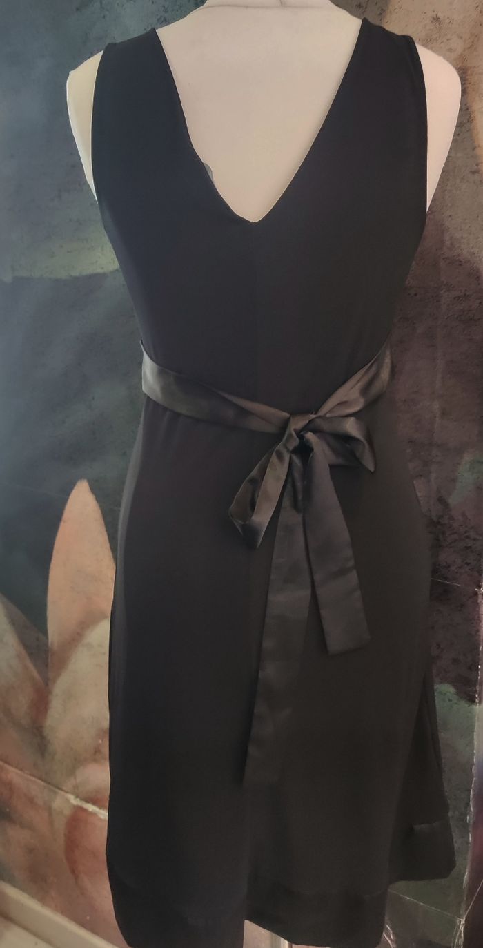 Joli robe noire - photo numéro 2
