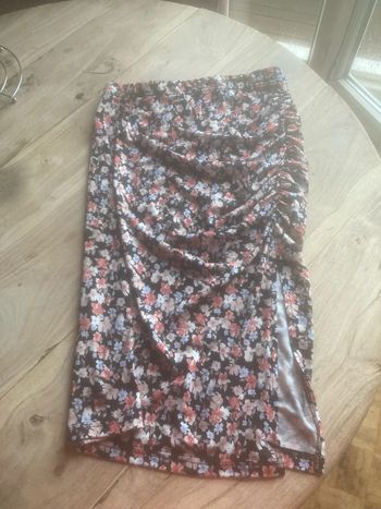 Jupe fleurie taille s