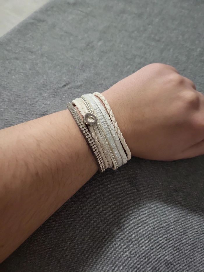 Manchette blanche aimantée