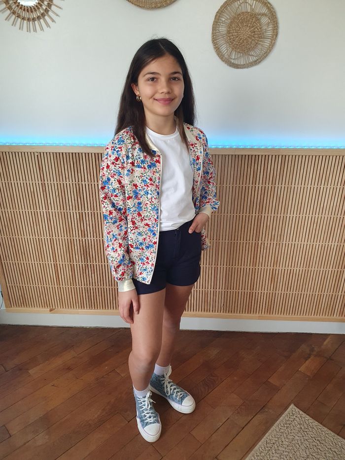 Bomber fleuri Melbourne rouge Taille 12 ans - photo numéro 2