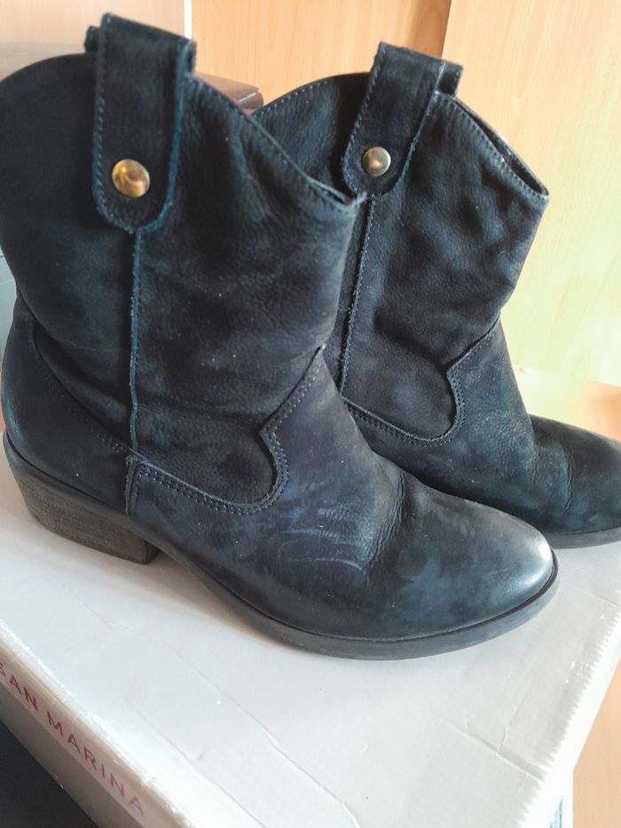 Bottines noires en daim taille 36